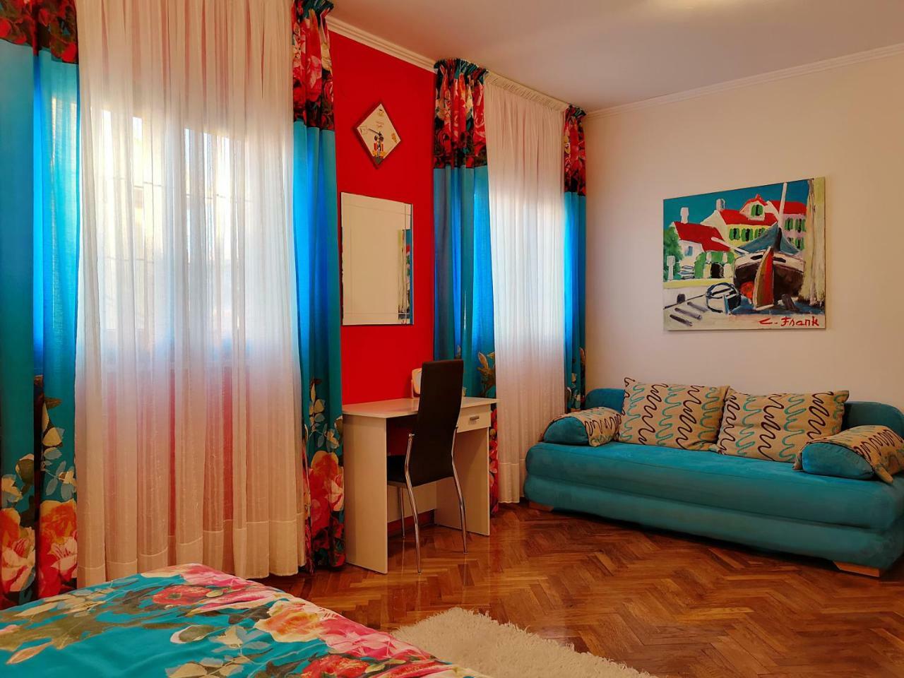 Apartman Ladybird プーラ エクステリア 写真
